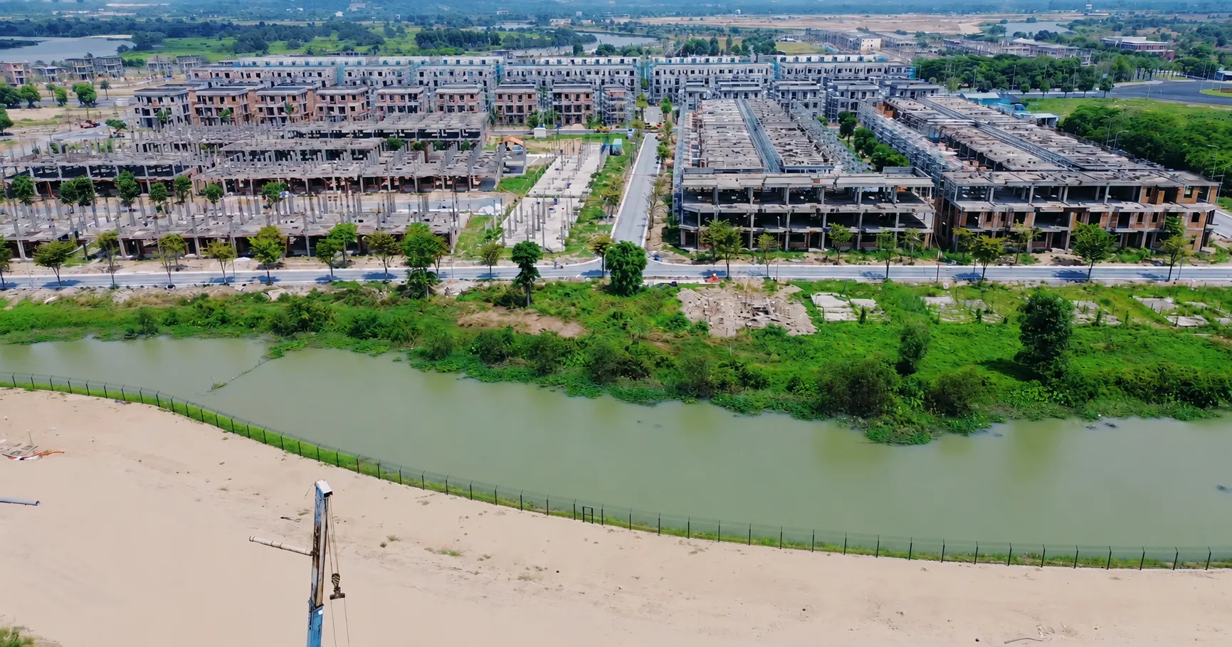 Tiến Độ Zone 1 Izumi City: Quy Hoạch Canaria Theo Mô Hình Compound